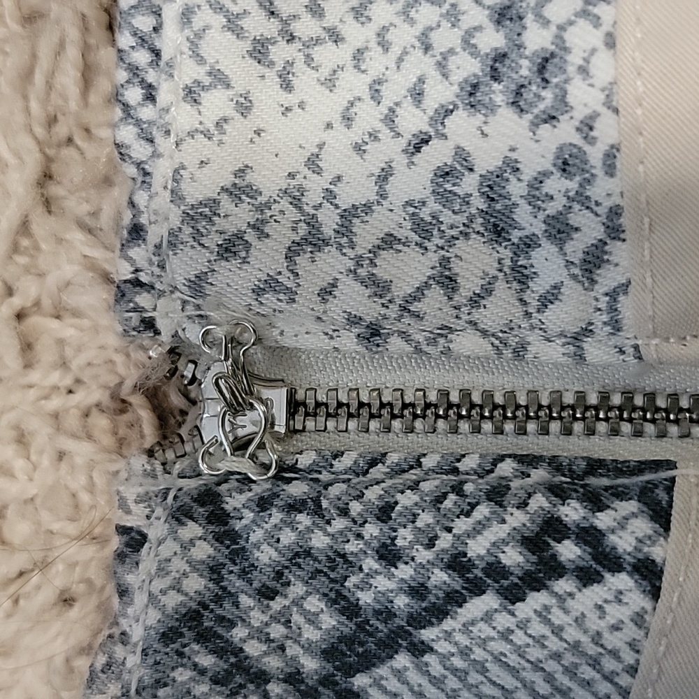 NWOT Free People Skirt Snakeskin Size 2 - Picture 2 of 11